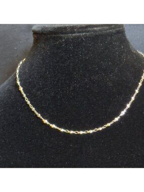 Silver-Tone Chain Necklace With Heart Detailing Women's 18 Inches